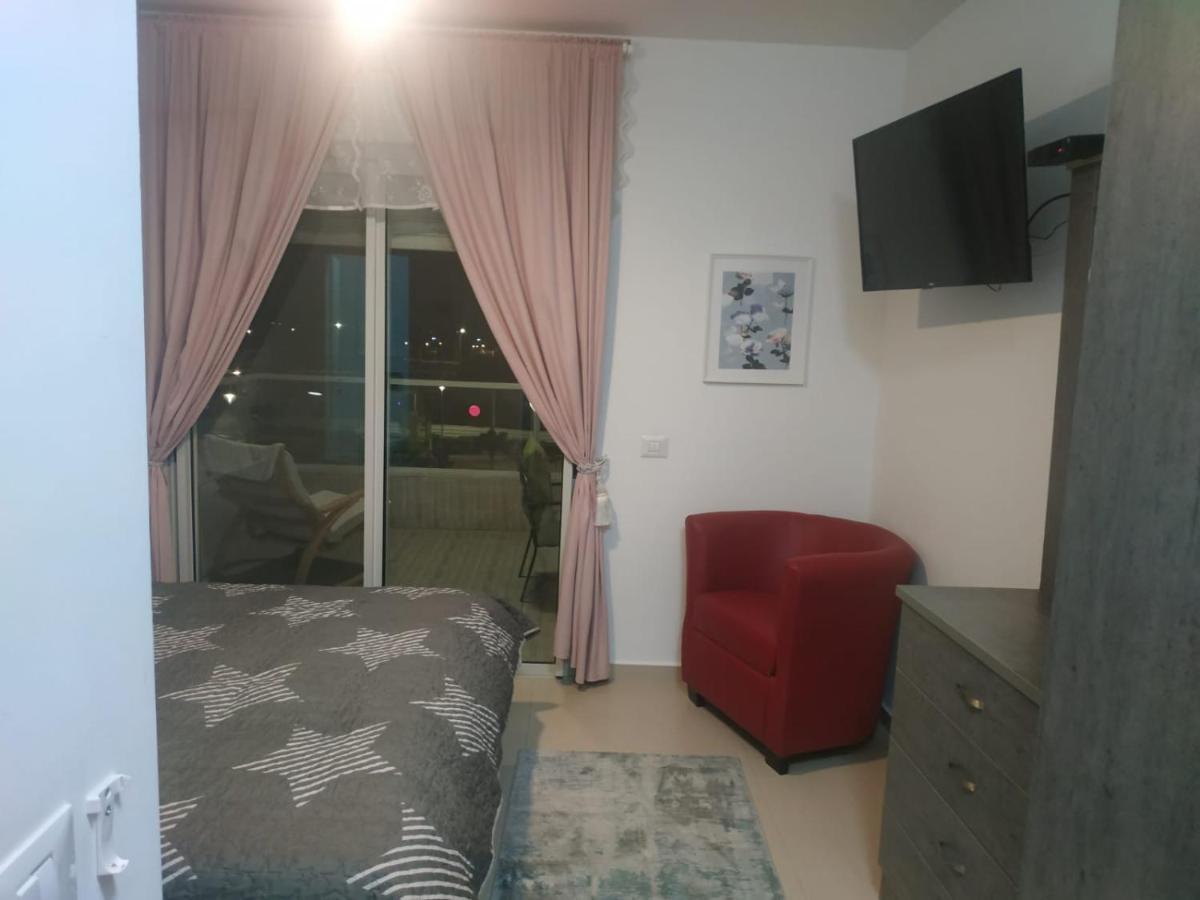 עכו דירה חדשה ליד הים- Akko-Brand New Apartment Екстериор снимка